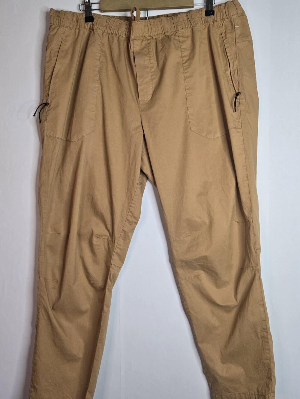VRST Men Size XXL Relaxed Athletic Fit Pull On Pants, Elastic Waist In Tan NWT